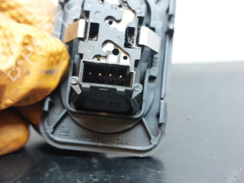 Right front window switch OPEL MERIVA A MPV (X03) 1.3 CDTI (E75) | BP19088463I26 