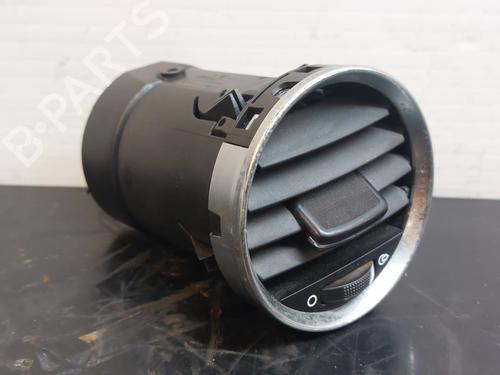 Used Air vent PEUGEOT 308 I (4A_, 4C_) 1.6 HDi (92 hp) 19253149