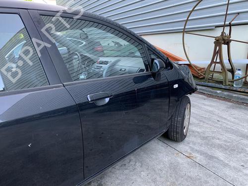 Drzwi przednie prawe HONDA JAZZ II (GD_, GE3, GE2) 1.2 i-DSI (GD5, GE2) 67010SAAG01ZZ