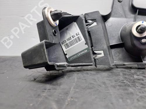 Support RENAULT MEGANE III Grandtour (KZ0/1) 1.5 dCi (KZ09, KZ0D, KZ1G, KZ29, KZ14, KZ1W, KZ10, KZ1F,... | BP15681825C155 