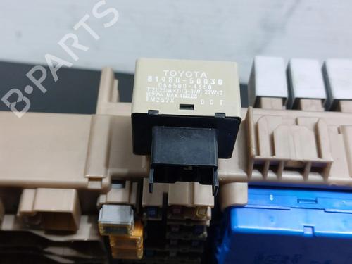 Fuse box TOYOTA COROLLA Estate (_E12_) 1.4 VVT-i (ZZE120_, ZZE120R) | BP22528544E1 