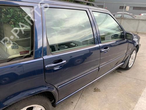 Right rear door VOLVO V70 I (875, 876) 2.0 9152526