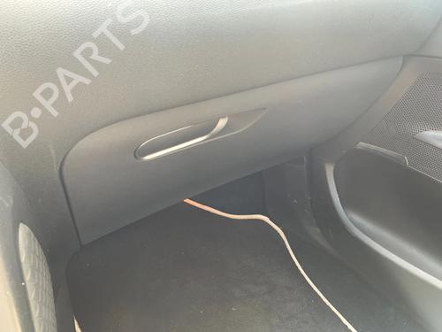 Glove box CITROËN DS4 (NX_) 1.6 VTi 120 9671431377