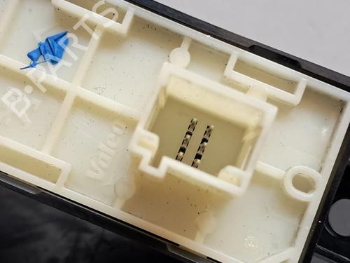 Steering wheel controls PEUGEOT 208 I (CA_, CC_) 1.6 HDi | BP28530723E15 