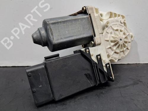 Fensterhebermotor vorne links für SEAT LEON (1M1) 1.4 16V (75 hp) 28530726