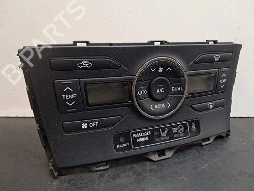 AC Styreenhet / Manøvreringsenhet TOYOTA AURIS (_E15_) 1.4 D-4D (NDE150_, NDE150R) (90 hp) 28731424