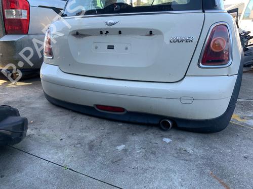 Używane Zderzak tylny MINI MINI (R56) Cooper (120 hp) 29510310