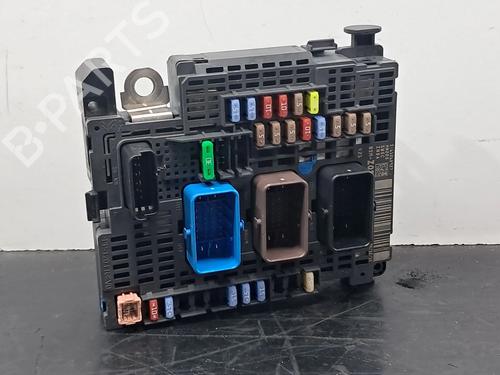Used Fuse box CITROËN C4 Picasso II 2.0 BlueHDi 150 (150 hp) 22529356