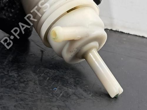 Washer pump MERCEDES-BENZ 124 Saloon (W124) 250 D (124.125) | BP29925109E24