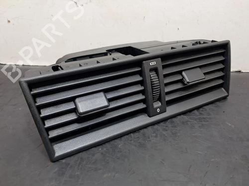 Used Air vent MERCEDES-BENZ C-CLASS (W202) C 250 D (202.125) (113 hp) 29945048