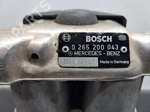 ABS pump MERCEDES-BENZ C-CLASS (W202) C 250 D (202.125) | BP29957668M43