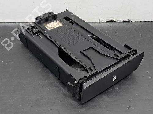 Kopholder/Genstandsholder RENAULT LAGUNA III (BT0/1) 2.0 dCi (BT07, BT0J, BT14, BT1A, BT1S) (131 hp) 30160653