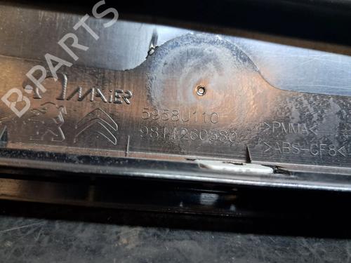 Door moulding trim DS DS 7 Crossback (J4_, JR_, JC_) 2.0 BlueHDi 180 (JJEHZR) | BP30194221C150 