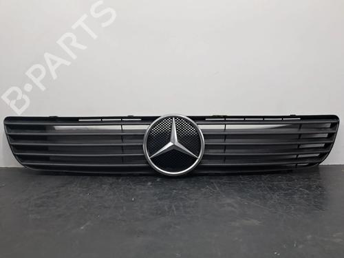 Used Grille MERCEDES-BENZ V-CLASS (638/2) V 230 TD (638.274) (98 hp) 30289152