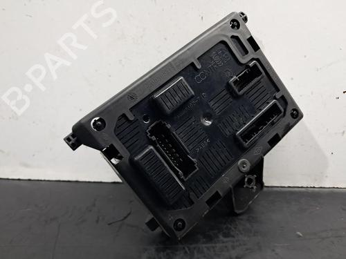 Used Fuse box RENAULT CLIO III (BR0/1, CR0/1) 1.5 dCi (BR17, CR17) (86 hp) 30377378