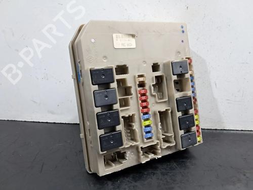 Used Fuse box RENAULT CLIO III (BR0/1, CR0/1) 1.5 dCi (BR17, CR17) (86 hp) 30377380