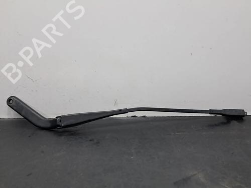Used Front windshield wiper arm BMW 1 (E81) 118 d (143 hp) 30379196