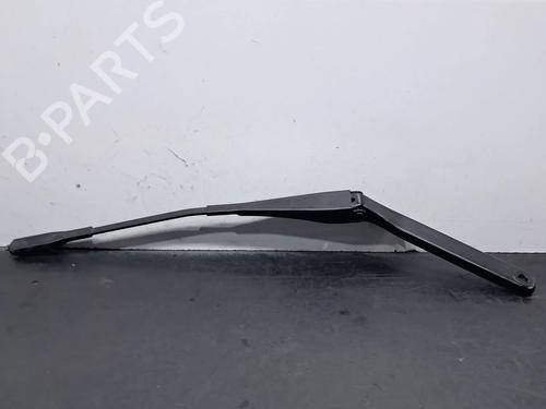 Used Front windshield wiper arm BMW 1 (E81) 118 d (143 hp) 30379197