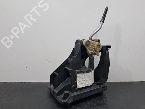 Used Gear lever PEUGEOT 308 I (4A_, 4C_) 1.6 HDi (90 hp) 30440503