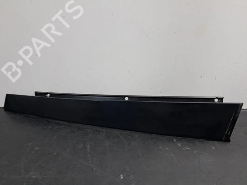 Modanatura della portiera BMW 5 (E34) 524 td (115 hp) 30530348