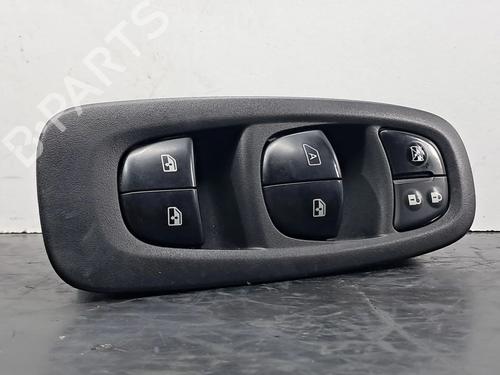 Used Left front window switch RENAULT KADJAR (HA_, HL_) 1.5 dCi 110 (HLA3) (110 hp) 30550155