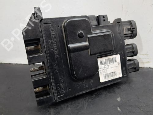 Sikringsdåse RENAULT MEGANE III Hatchback (BZ0/1_, B3_) 1.5 dCi (BZ09, BZ0D, BZ1W, BZ29, BZ14) (110 hp) 30657476