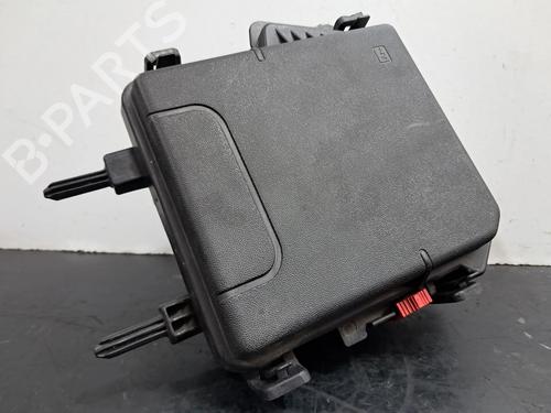 Used Fuse box RENAULT MEGANE III Hatchback (BZ0/1_, B3_) 1.5 dCi (BZ09, BZ0D, BZ1W, BZ29, BZ14) (110 hp) 30657479