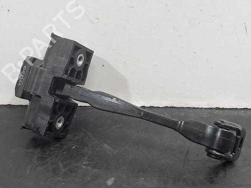 Używane Zawias / Ogranicznik drzwi BMW 2 Gran Tourer (F46) 216 d (116 hp) 30725613