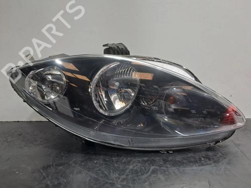 Used Right headlight SEAT LEON (1P1) 2.0 TDI (170 hp) 30732402