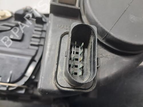 Right headlight SEAT LEON (1P1) 2.0 TDI | BP30732402C29 