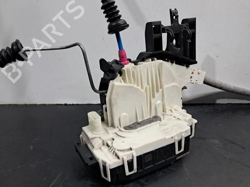 Høyre bak lås MERCEDES-BENZ A-CLASS (W176) A 180 CDI / d (176.012) (109 hp) 30805975