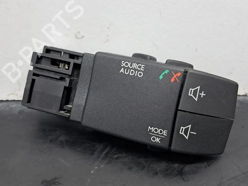 Kombi Kontakt / Stilkkontakt DACIA SANDERO II 1.5 dCi 75 / Blue dCi 75 (B8JW, B8M4, B8AH, B8M7, B8M6) (75 hp) 30839569