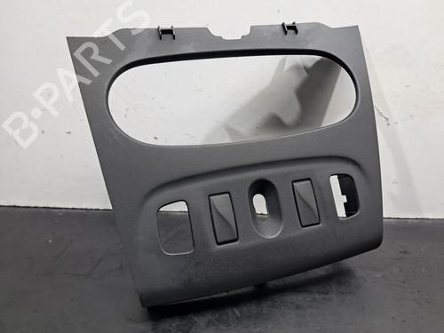 Andre DACIA SANDERO II 1.5 dCi 75 / Blue dCi 75 (B8JW, B8M4, B8AH, B8M7, B8M6) (75 hp) 30839570