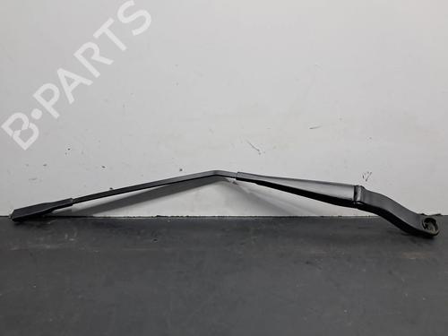 Used Front windshield wiper arm MERCEDES-BENZ B-CLASS Sports Tourer (W245) B 180 CDI (245.207) (109 hp) 30890160