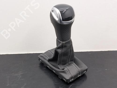 Used Shift knob AUDI Q3 Sportback (F3N) 35 TFSI (150 hp) 31588255