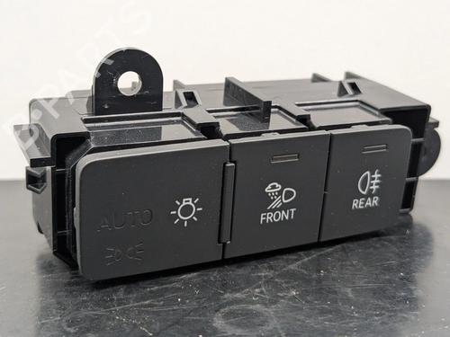 Used Headlight switch AUDI Q3 Sportback (F3N) 35 TFSI (150 hp) 31601909