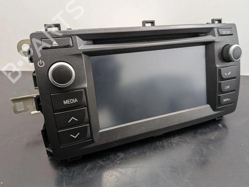 Used Radio TOYOTA AURIS (_E18_) 1.8 Hybrid (ZWE186_, ZWE186R) (136 hp) 12266713