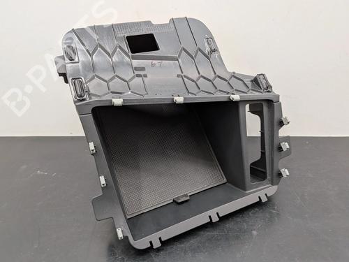 Handskerum AUDI Q3 Sportback (F3N) 35 TFSI (150 hp) 31631748