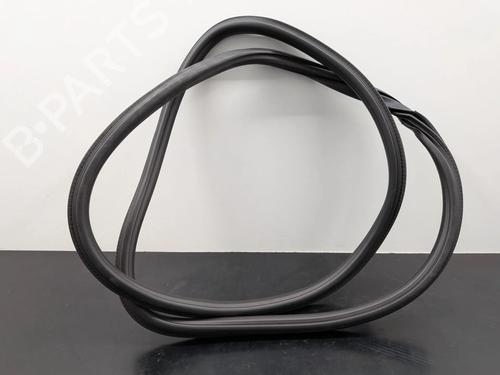 Used Rubber door seal AUDI Q3 Sportback (F3N) 35 TFSI (150 hp) 31671984