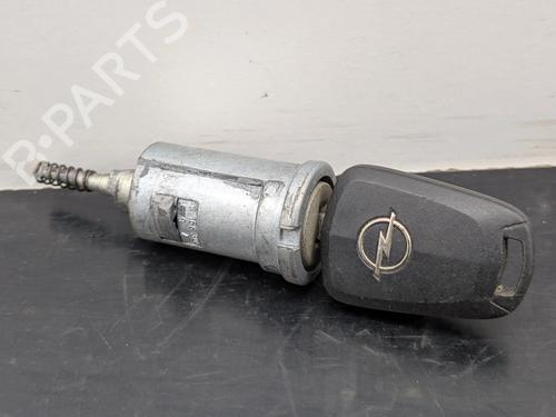 Clé de contact OPEL MERIVA A MPV (X03) 1.3 CDTI (E75) (69 hp) 31873882