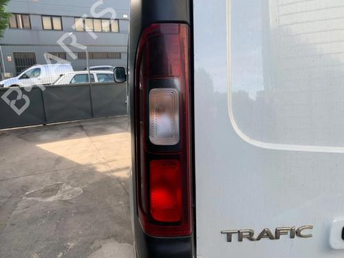 Used Left taillight RENAULT TRAFIC III Van (FG_) 1.6 dCi 120 (FGMK) (121 hp) 31874996