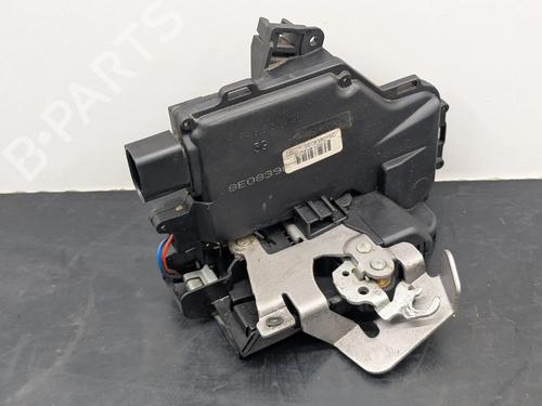 Used Rear left lock AUDI A4 B6 Avant (8E5) 1.6 (102 hp) 31907847