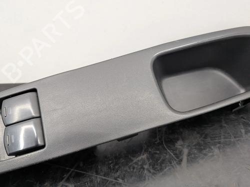 Left front window switch NISSAN MICRA III (K12) 1.5 dCi | BP31959620I27