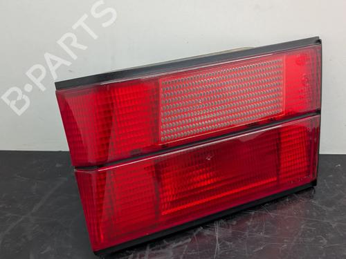 Feu de coffre droit BMW 5 (E34) 520 i 24V (150 hp) 32036133