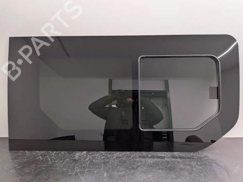 dr-rude-hjre-bagtil-renault-trafic-iii-van-fg_-2014-31873329 main image