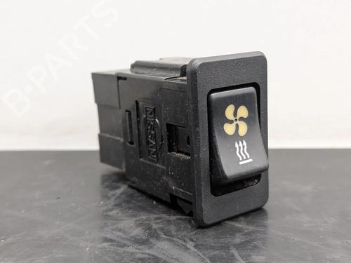 Used Switch NISSAN PATROL GR IV (Y60, GR) 2.8 TD (Y60A) (116 hp) 32199011