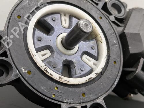 Right front window motor RENAULT CLIO III (BR0/1, CR0/1) 1.5 dCi | BP32396361E20