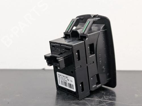 Switch BMW 2 Gran Tourer (F46) 216 d | BP32415001I30