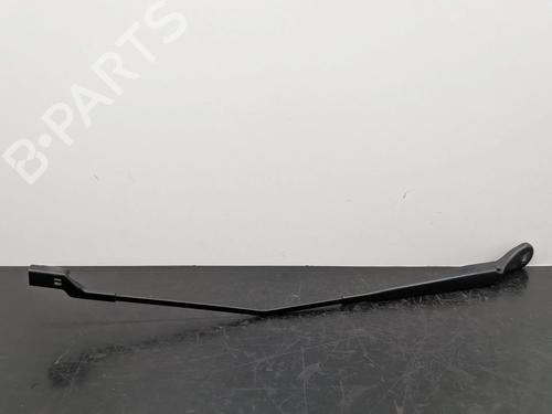 front-windshield-wiper-arm-bmw-2-gran-tourer-f46-2014-32447176 main image