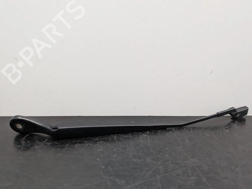 front-windshield-wiper-arm-bmw-2-gran-tourer-f46-2014-32447177 main image